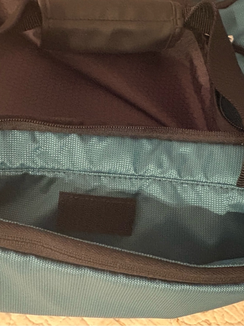 Tumi Teal Travel Duffel / backpack 
Very roomy to store things in very sturdy - Picture 9 of 13